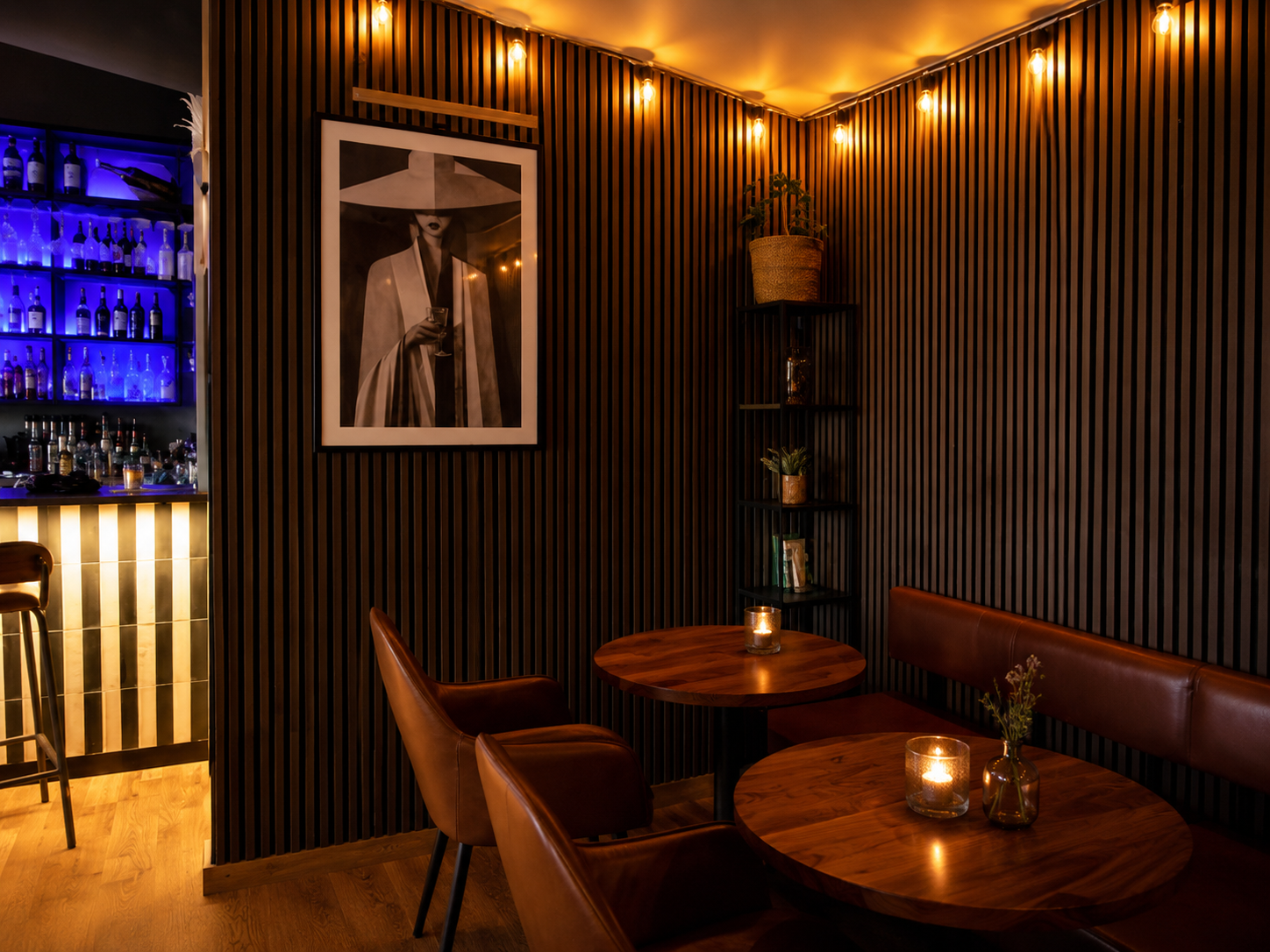 Midpoint — middag, bar och kvällar i Spånga